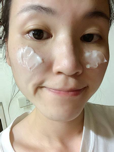 女人知己試用大隊,口碑行銷,部落客行銷,Aloins日本雅洛茵斯 VC五合一美白霜,日本國民品牌,角質浸透,尿囊素,葡萄糖甘,高純度維他命C,庫拉索蘆薈,JAS認證有機栽種,長效保濕,化妝水精華乳液三合一,亮白肌膚