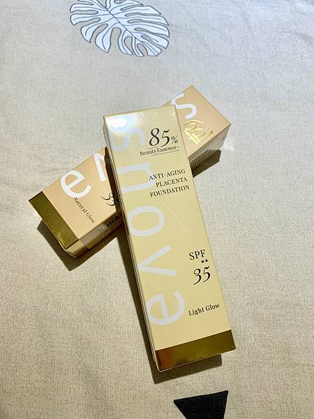 1/26 SNOVA高效水嫩抗老胎盤素精華粉底液