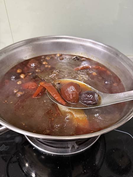 【暖呼呼麻辣湯底推薦】冬季圍爐美食新饗宴、超濃縮鍋底包 → 試用