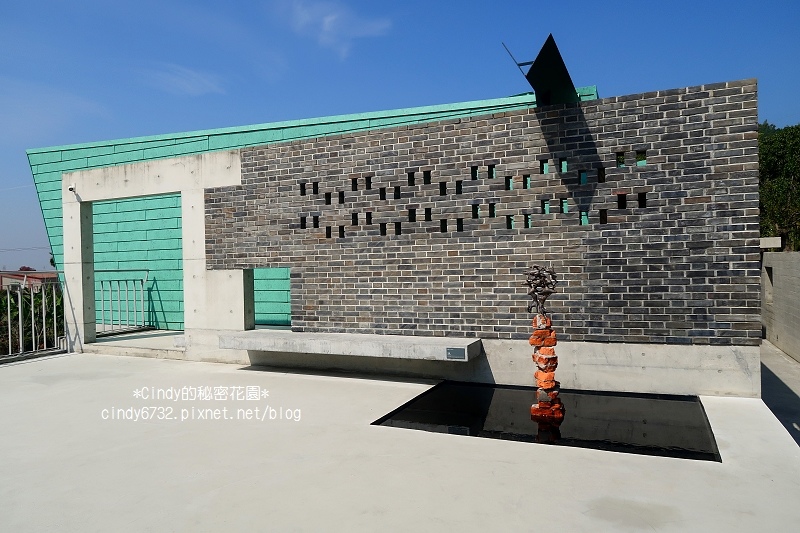 【南投草屯】毓繡美術館|山林裡的絕美藝術館,2016年台灣建築獎首獎,第一間當代寫實藝術美術館,採預約制,草屯一日遊! 【南投草屯】毓繡美術館|山林裡的絕美藝術館,2016年台灣建築獎首獎,第一間當代寫實藝術美術館,採預約制,草屯一日遊!