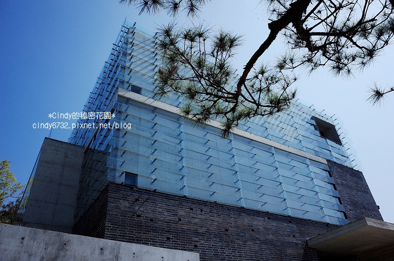 【南投草屯】毓繡美術館|山林裡的絕美藝術館,2016年台灣建築獎首獎,第一間當代寫實藝術美術館,採預約制,草屯一日遊! 【南投草屯】毓繡美術館|山林裡的絕美藝術館,2016年台灣建築獎首獎,第一間當代寫實藝術美術館,採預約制,草屯一日遊!