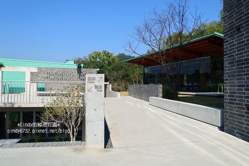 【南投草屯】毓繡美術館|山林裡的絕美藝術館,2016年台灣建築獎首獎,第一間當代寫實藝術美術館,採預約制,草屯一日遊! 【南投草屯】毓繡美術館|山林裡的絕美藝術館,2016年台灣建築獎首獎,第一間當代寫實藝術美術館,採預約制,草屯一日遊!