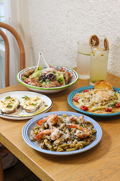 【台北松山區】康帕斯義麵屋-市民大道上的玻璃屋餐廳