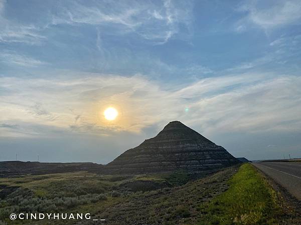 加拿大旅遊｜卡加利景點Drumheller—全世界最大的恐龍