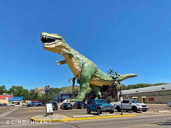 加拿大旅遊｜卡加利景點Drumheller—全世界最大的恐龍