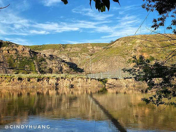 加拿大旅遊｜卡加利景點Drumheller—全世界最大的恐龍