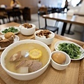 滷肉飯店 Lóobah Restaurant - 5