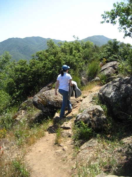 往下一個山峰走