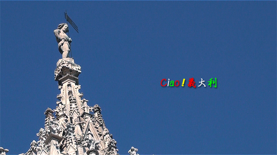 米蘭大教堂48-2上屋頂.jpg