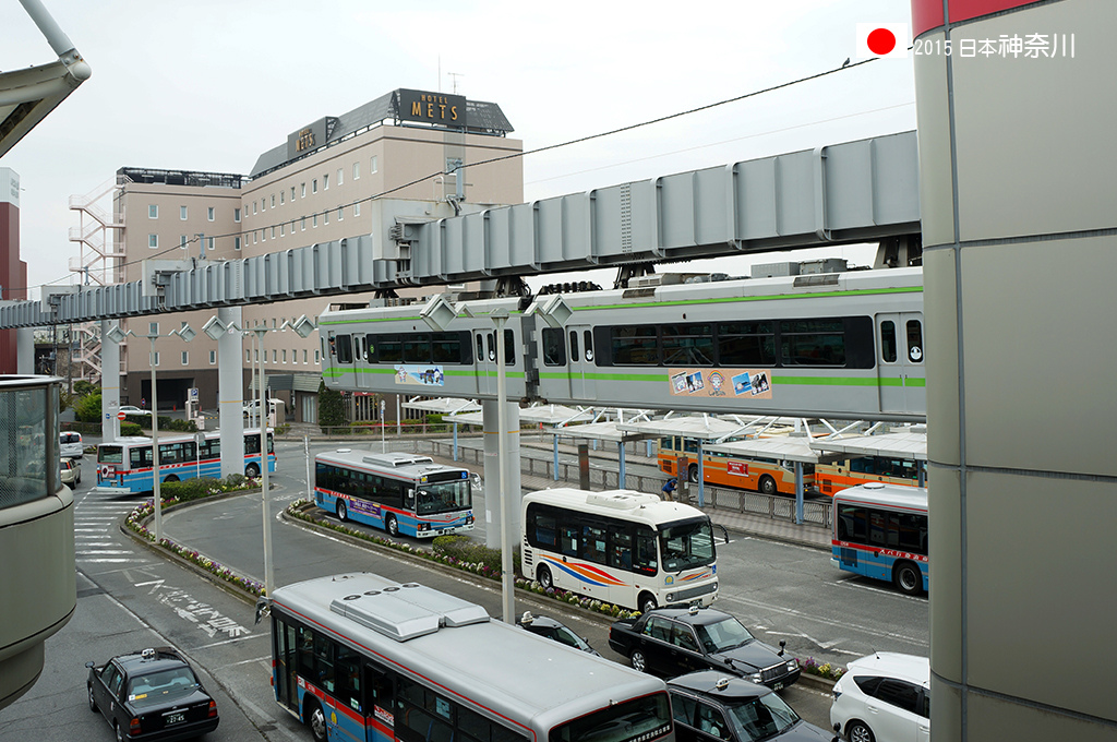 419_038進站前先到車站旁的連通道上拍列車進出站.jpg