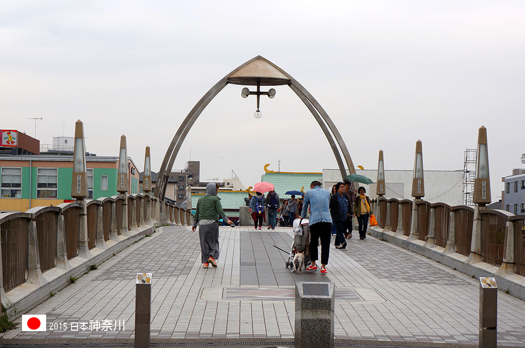 419_057江之島遊客中心另一邊是小田急片瀬江之島車站.jpg