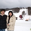 2007冬末北海道13-DAY3早上去日高國際滑雪場玩雪盆.jpg