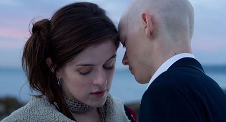 Thomas Sangster; Aisling Loftus.jpg Thomas Sangster; Aisling Loftus.jpg