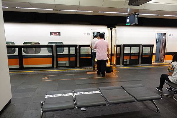台北站月台門(1A) 台北站月台門(1A)