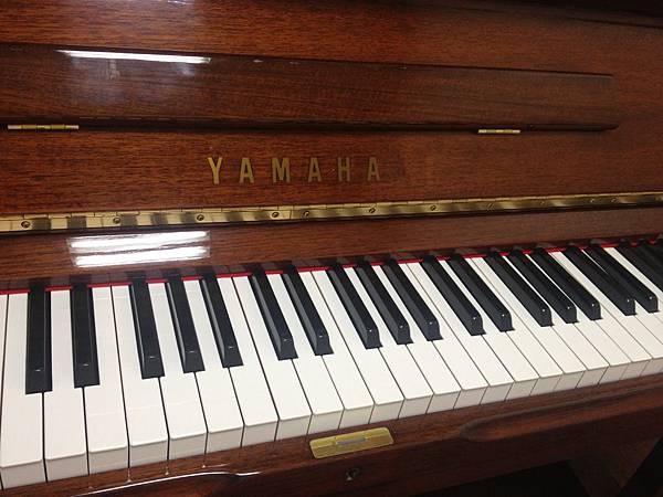 Yamaha U3