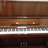 Yamaha U3