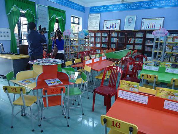 孩童讀書區.JPG 孩童讀書區.JPG