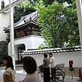 吉祥寺商店街裡的神社