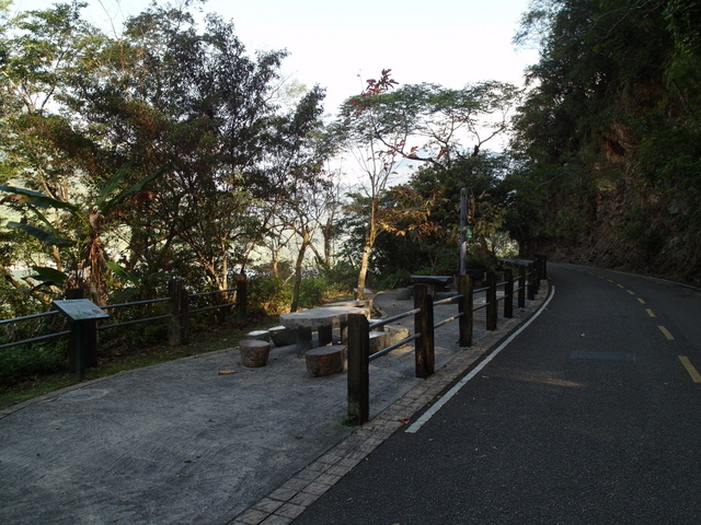 鯉魚山步道 (176).JPG