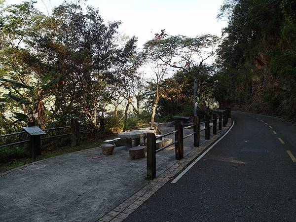 鯉魚山步道 (176).JPG