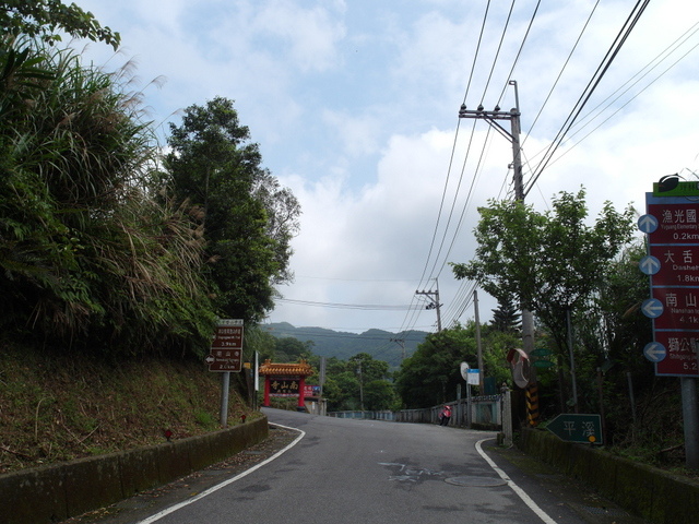 獅公髻尾山、粗坑口健行步道 (43).JPG