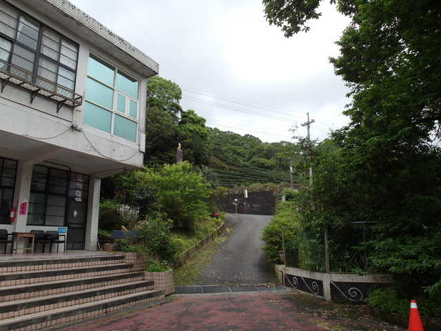 獅公髻尾山、粗坑口健行步道 (59).JPG