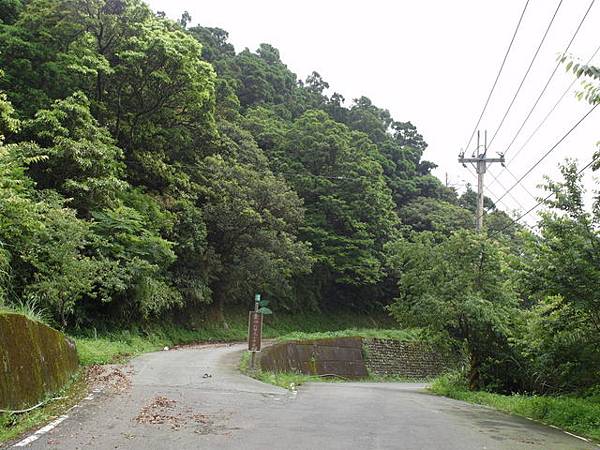 獅公髻尾山、粗坑口健行步道 (77).JPG