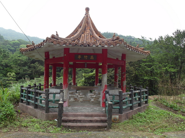 獅公髻尾山、粗坑口健行步道 (128).JPG