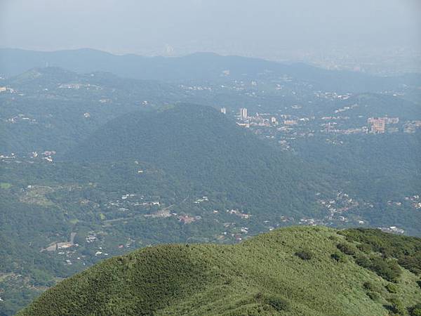 大屯山主峰、南峰、西峰登山步道 (63).JPG