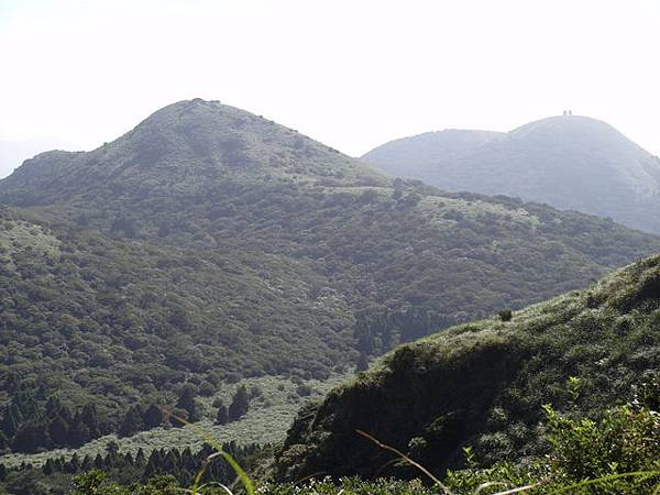 大屯山主峰、南峰、西峰登山步道 (72).JPG