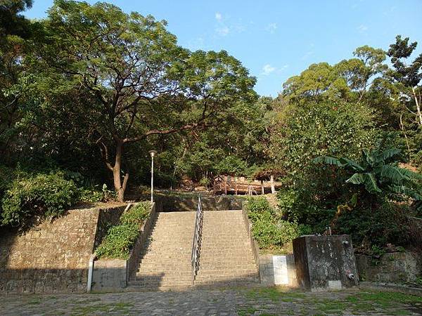 東華山、奇岩山、唭哩岸山 (4).JPG