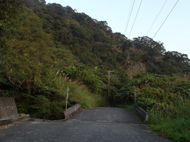 五峰旗瀑布頂步道 (67).JPG