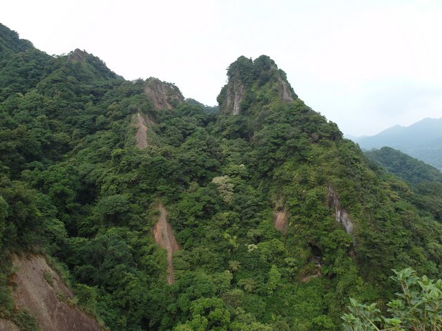 孝子山、慈母峰、菩提山 (34).JPG