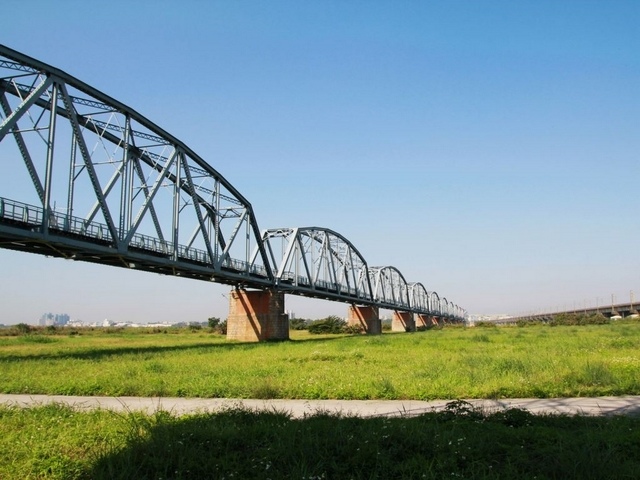 下淡水溪鐵橋 (8).JPG