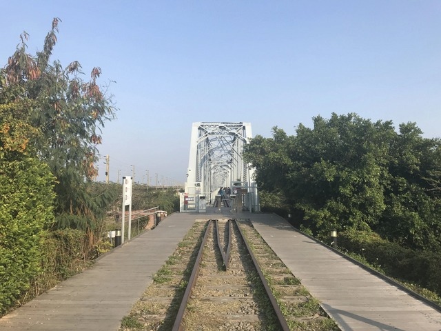下淡水溪鐵橋 (9).JPG