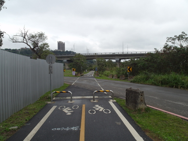 大鶯綠野景觀自行車道 (18).JPG