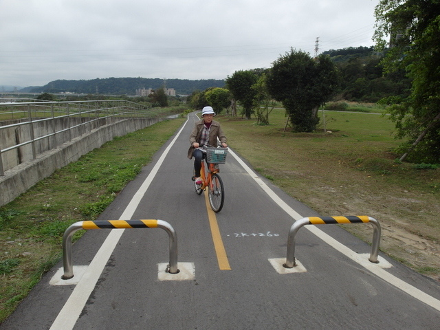 大鶯綠野景觀自行車道 (33).JPG