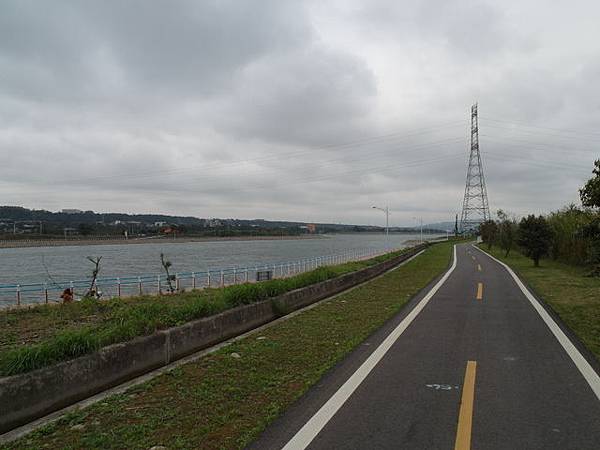 大鶯綠野景觀自行車道 (44).JPG