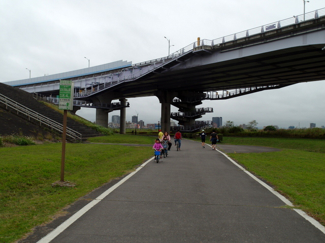 二重環狀自行車道 (104).JPG