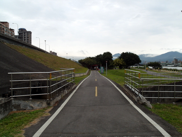 二重環狀自行車道 (134).JPG