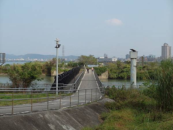 八里左岸自行車道 (37).jpg