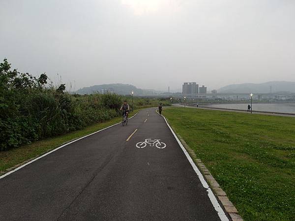 二重環狀自行車道 (382).JPG