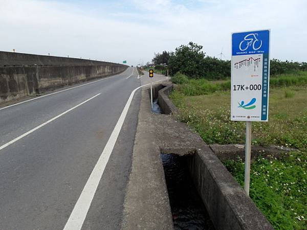 後龍綠光海風自行車道 (82).JPG