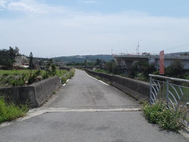 後龍綠光海風自行車道 (315).JPG