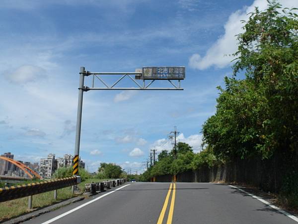 基隆河右岸自行車道_汐止段 (43).JPG