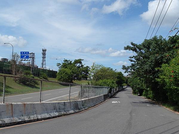 基隆河右岸自行車道_汐止段 (58).JPG