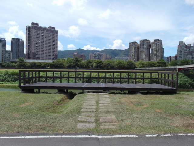 基隆河右岸自行車道_汐止段 (79).JPG