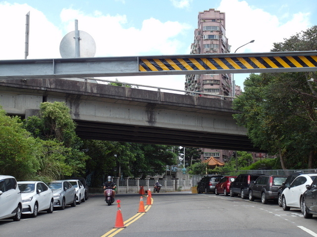 基隆河右岸自行車道_汐止段 (194).JPG