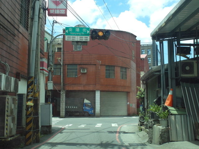 基隆河右岸自行車道_汐止段 (217).JPG