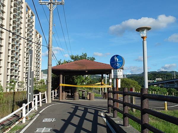 基隆河右岸自行車道_汐止段 (246).JPG